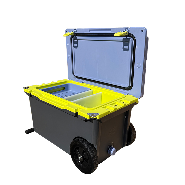 48QT WITH HANDLES&WHEELS